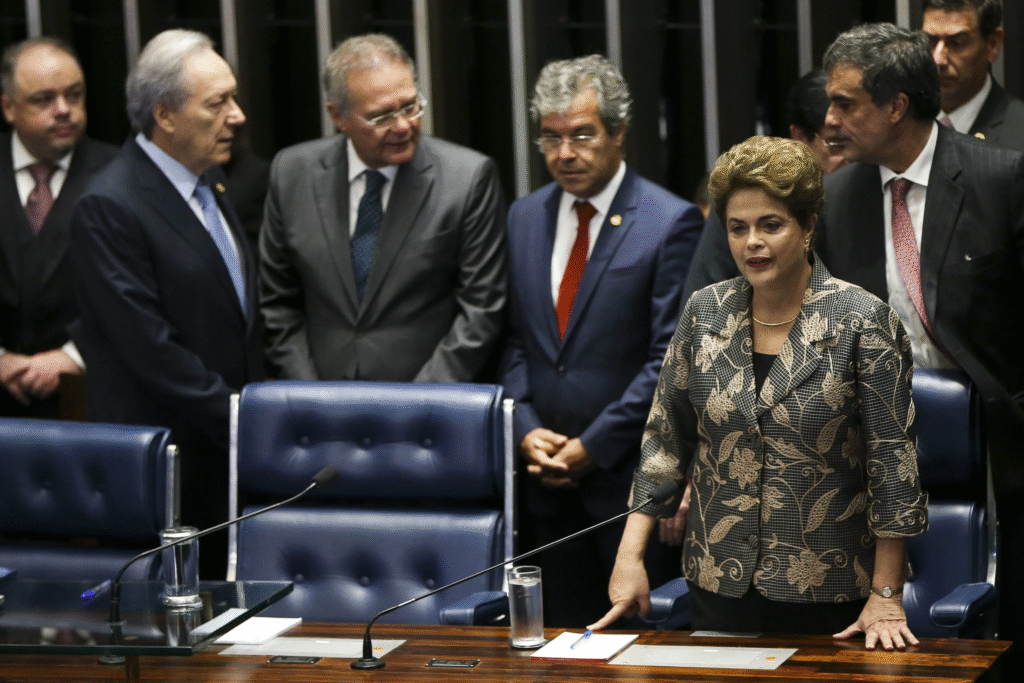 Crise de 2015 — Recessão e instabilidade política