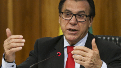 Emprego em 2025 pode desacelerar com juros altos, alerta Luiz Marinho: o que isso significa para trabalhadores e investidores