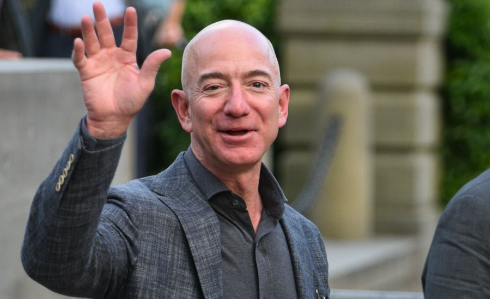 Estudo de Caso: O Lançamento Estratégico da AWS