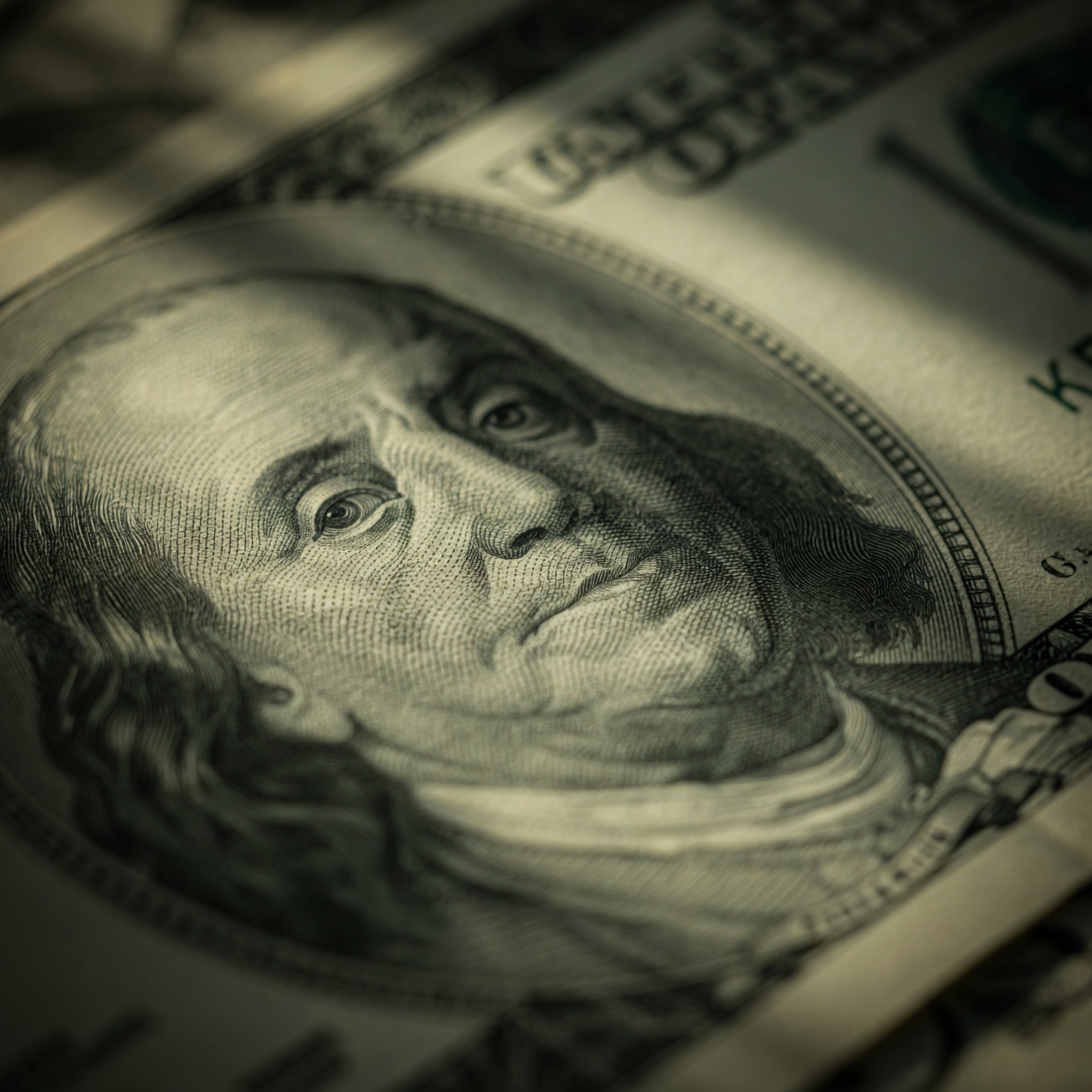 Por que o Ibovespa sobe e o dólar cai após uma inflação menor nos EUA?