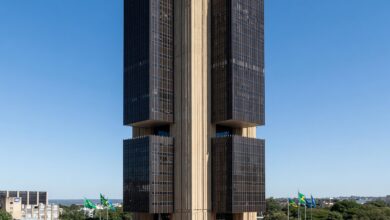 Juros altos continuam pressionando empresas e consumidores